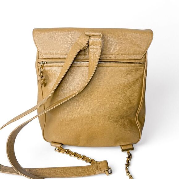 CHANEL Vintage Tan CC Logo Caviar Leather Backpack - Picture 4 of 16